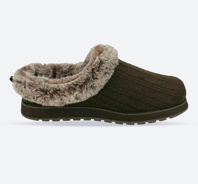 Skechers slippers sales size 6