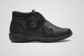 wide fitting boots