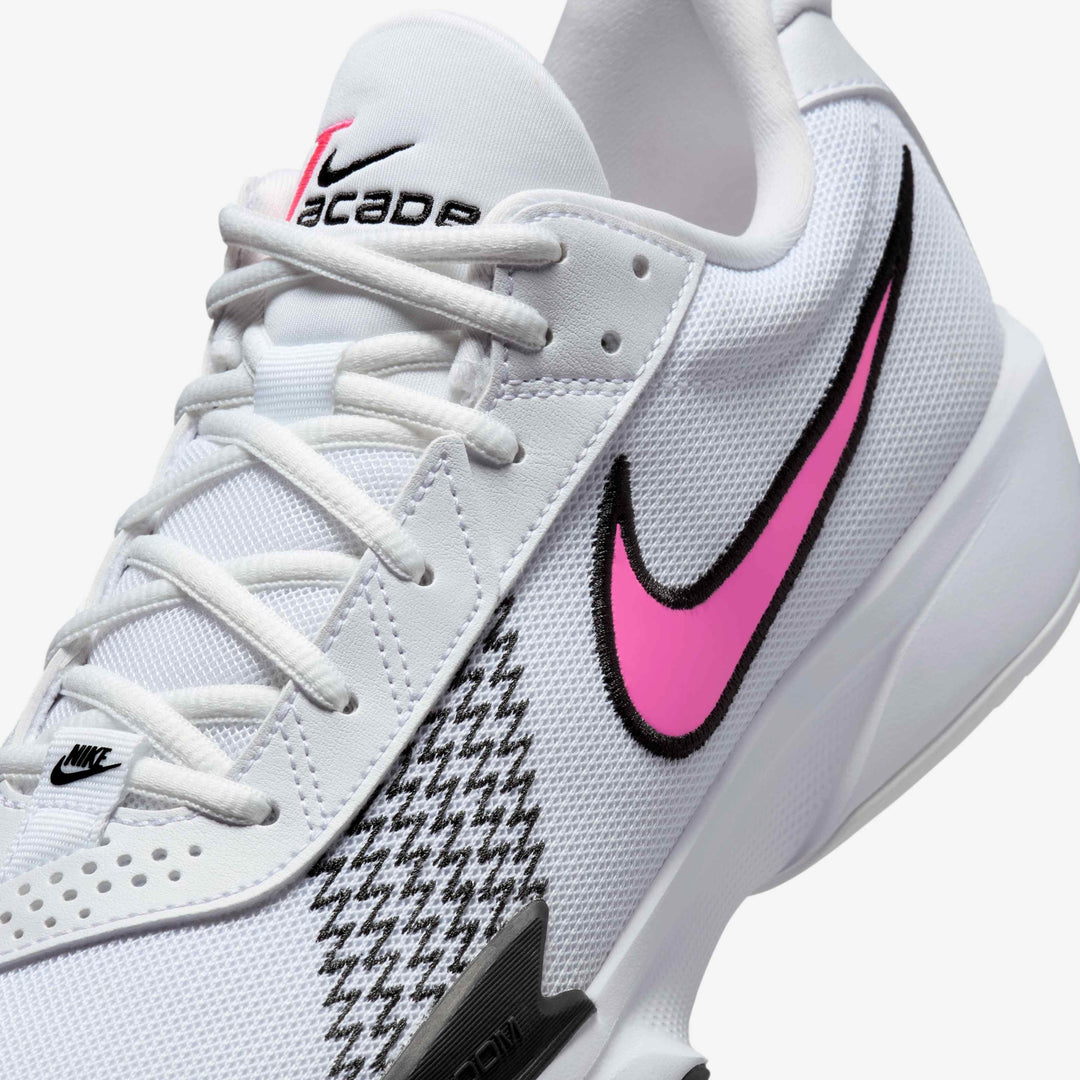 Men's Wide Fit Nike FB2599-105 G T Cut Academy Basketball Trainers in White/Black/Pink Blast - Image 5