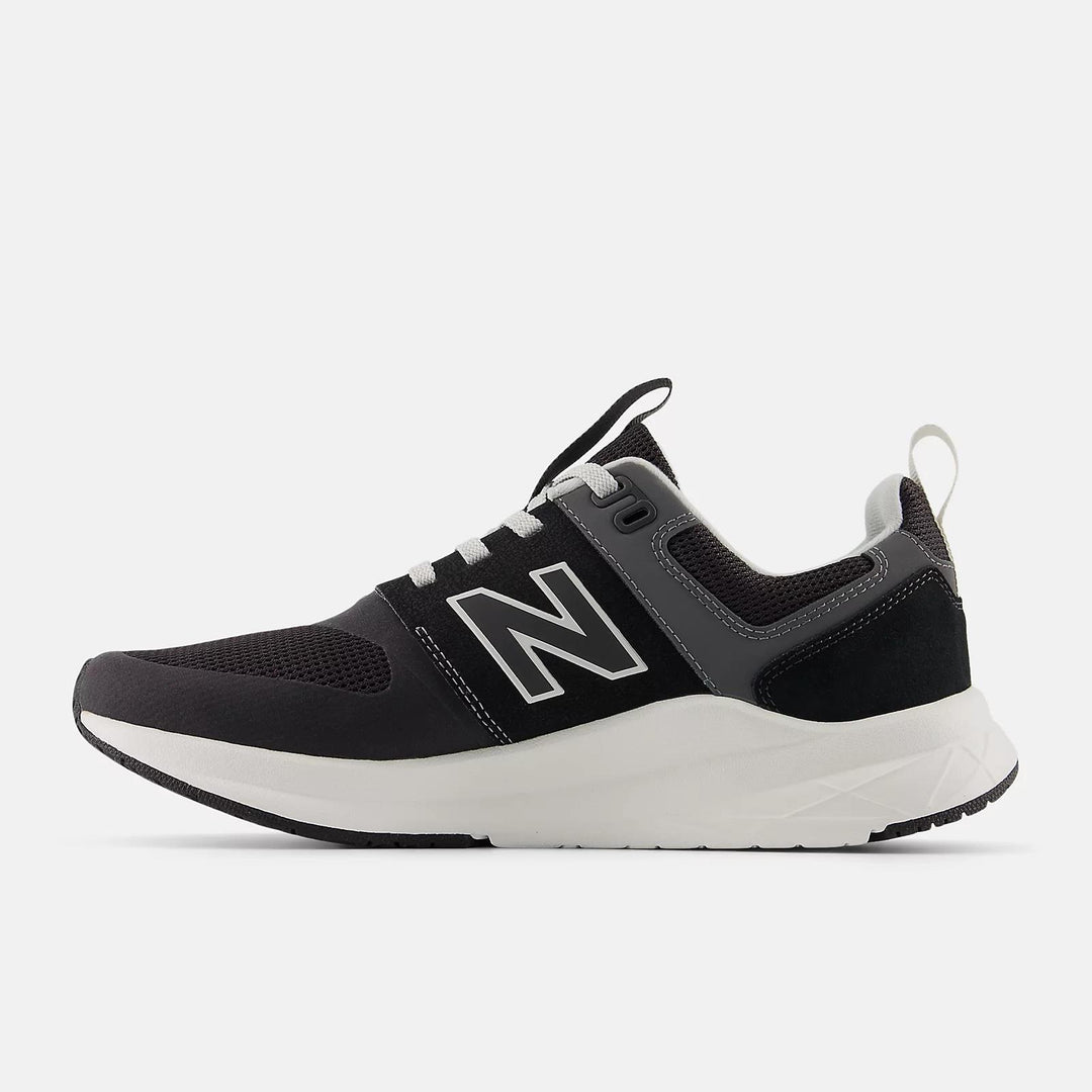 Men's Wide Fit New Balance Dynasoft U9005G9 Running Trainers in Black - Image 4