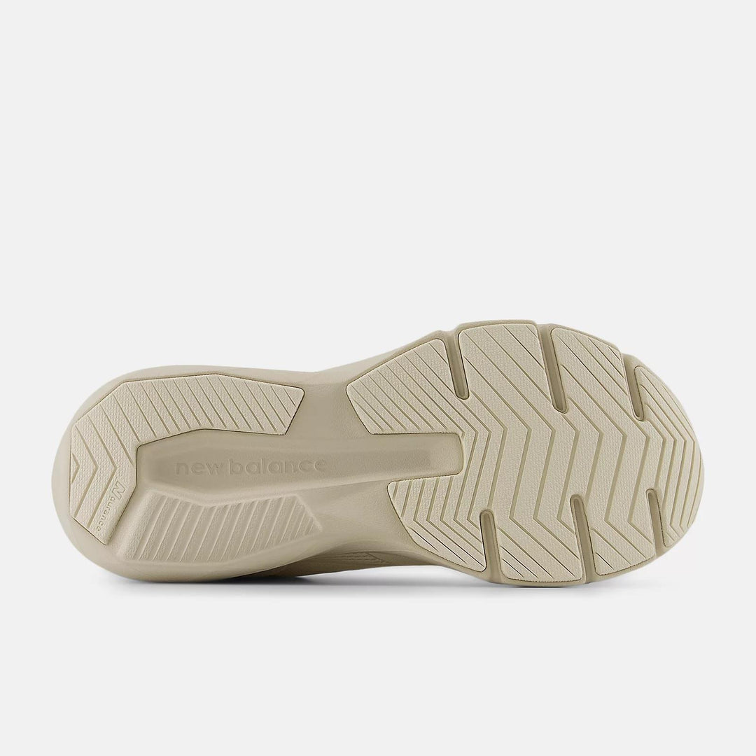 Mens Wide Fit New Balance U8002IH Dynasoft Trainers in Beige - Image 5