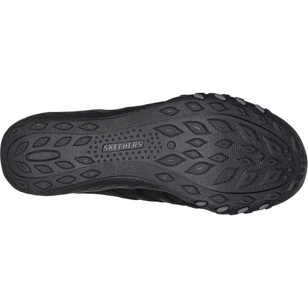 Women's Wide Fit Skechers 100593 Breathe Easy Roll Shoes in Black - Image 13