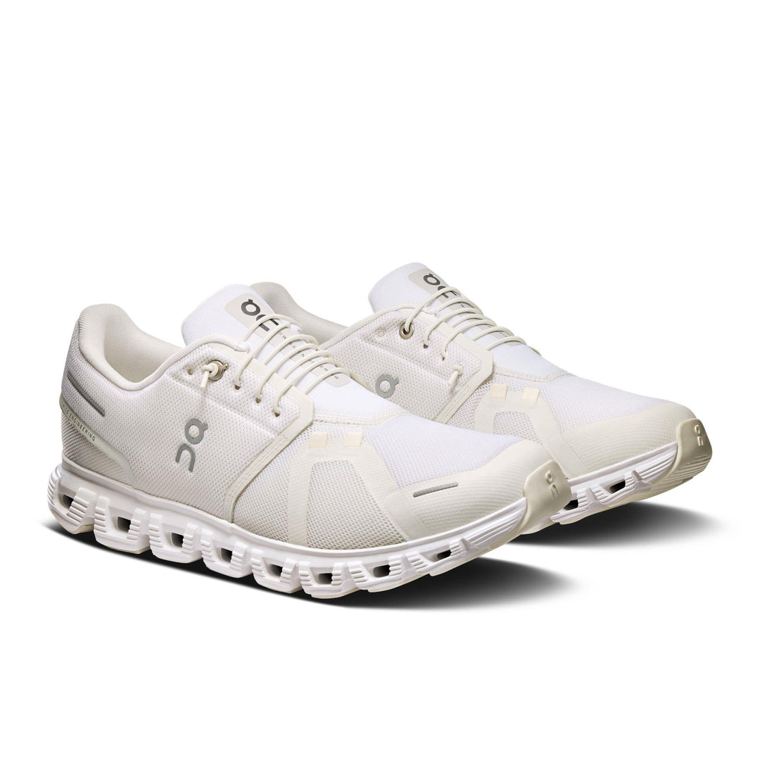 Men's Wide Fit On Cloud 6 Wide Trainers in Black/White - Image 9