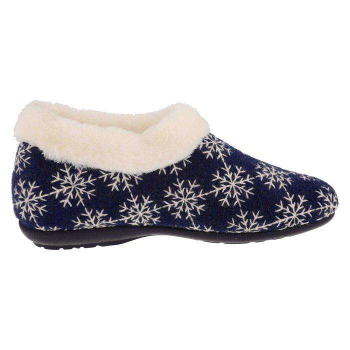 Women's Wide Fit DB Libby Slippers in Navy / White Snowflake - Image 4