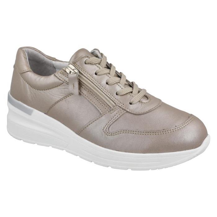 Women's Wide Fit DB Farndish Trainers in Black - Image 12