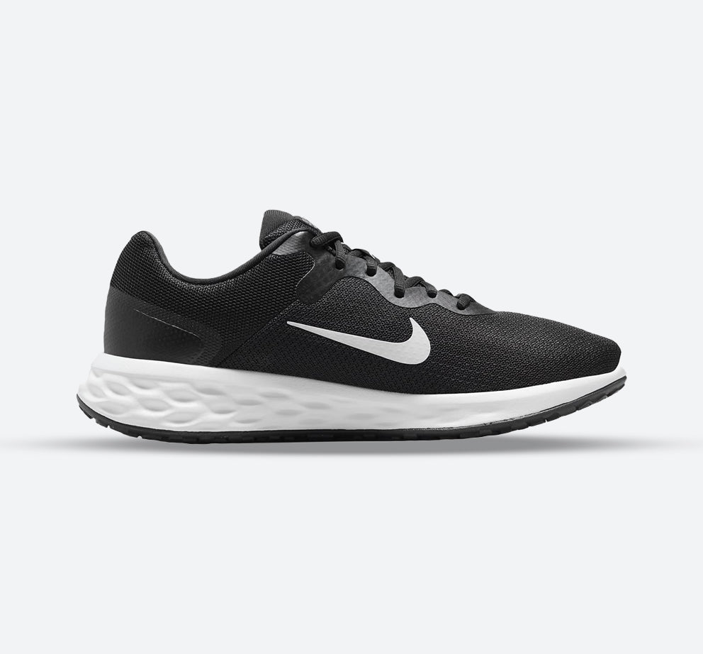 Men's Wide Fit Nike DD8475-003 Revolution 6 Running Trainers in Black/White - Image 1