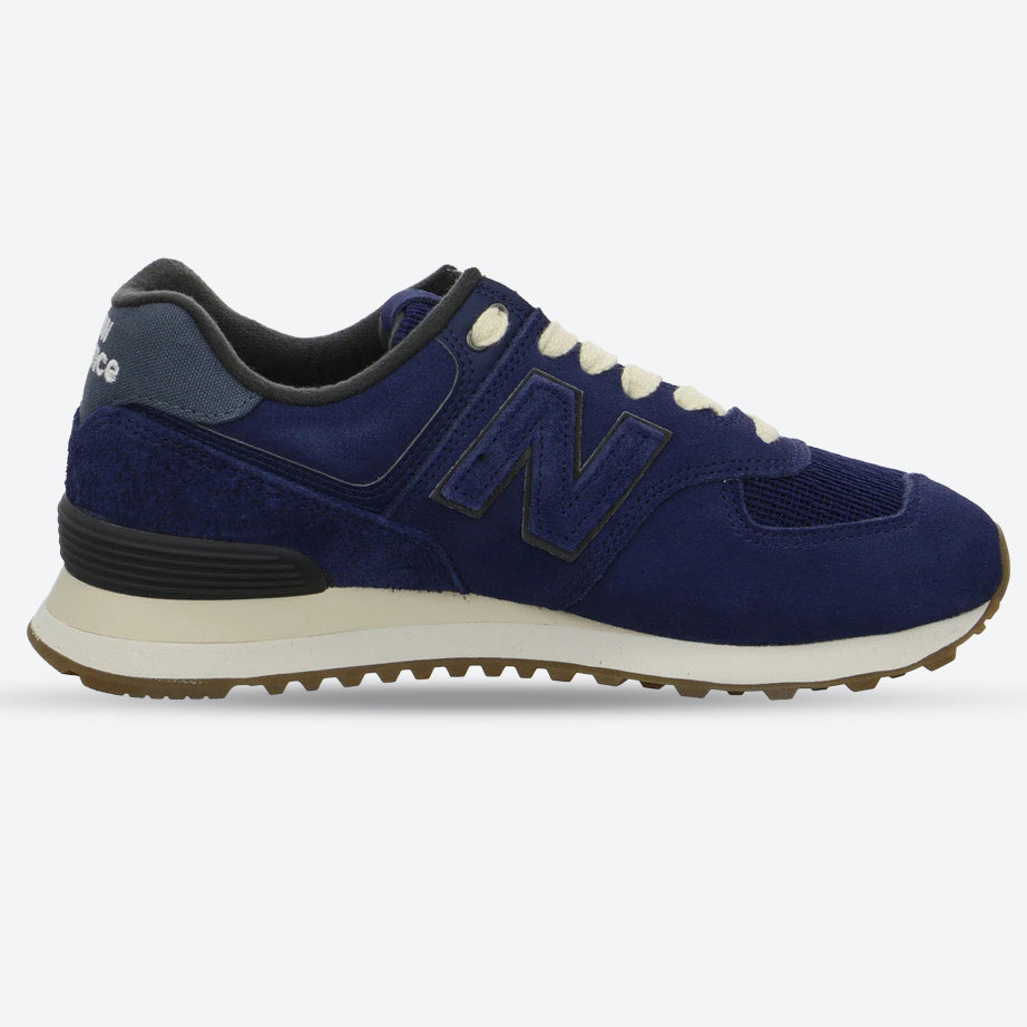 Women's Wide Fit New Balance U5747FO Trainers in Navy - Image 1
