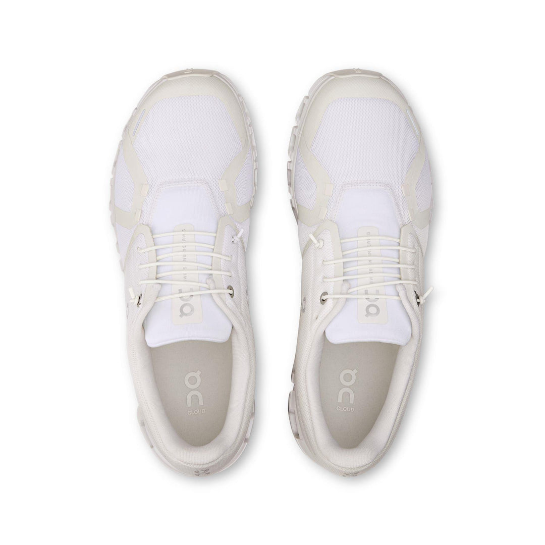 Men's Wide Fit On Cloud 6 Wide Trainers in Black/White - Image 11