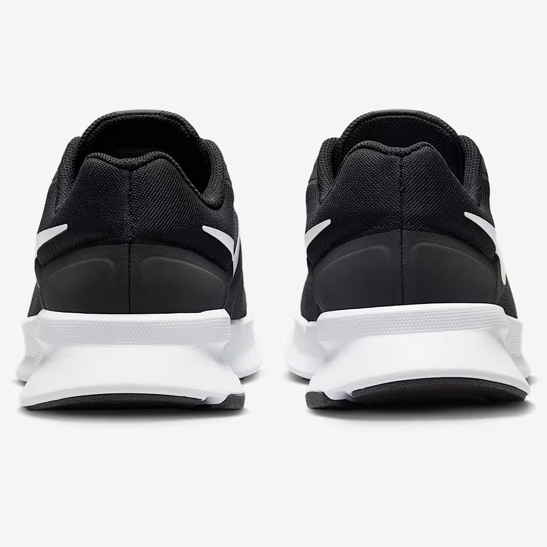 Men's Wide Fit Nike FZ9666-001 Run Swift 3 Running Trainers