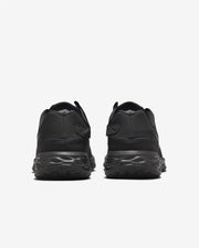 Women's Wide Fit Nike DD8476-001 Revolution 6 Flyease Trainers