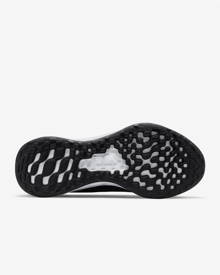 Men's Wide Fit Nike DD8475-003 Revolution 6 Running Trainers in Black/White - Image 1