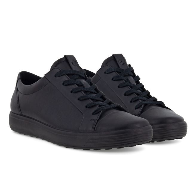 Ecco shoes run large deals