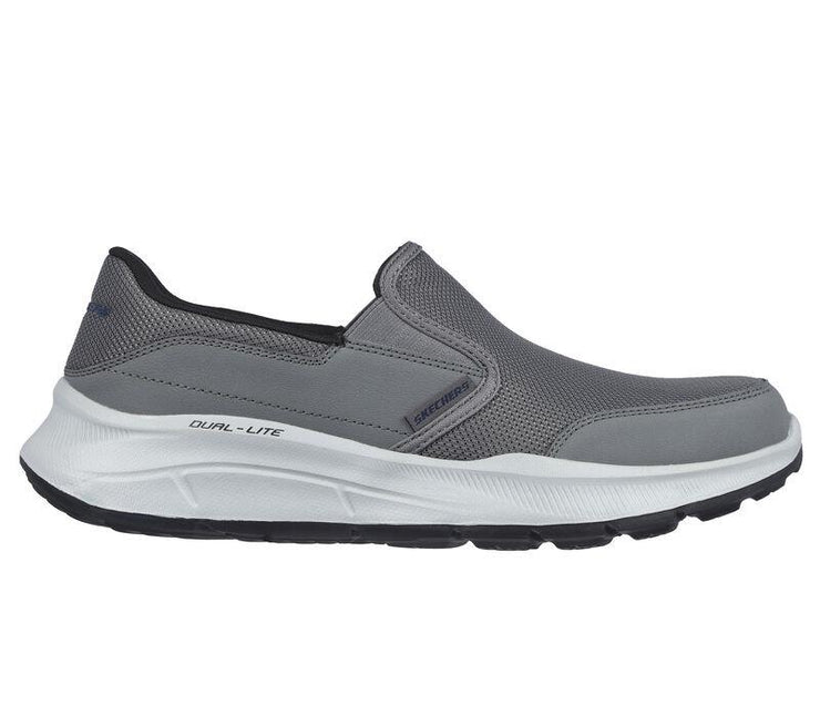 Men's Wide Fit Skechers 232515 Equalizer 5.0 Persistable Walking Trainers